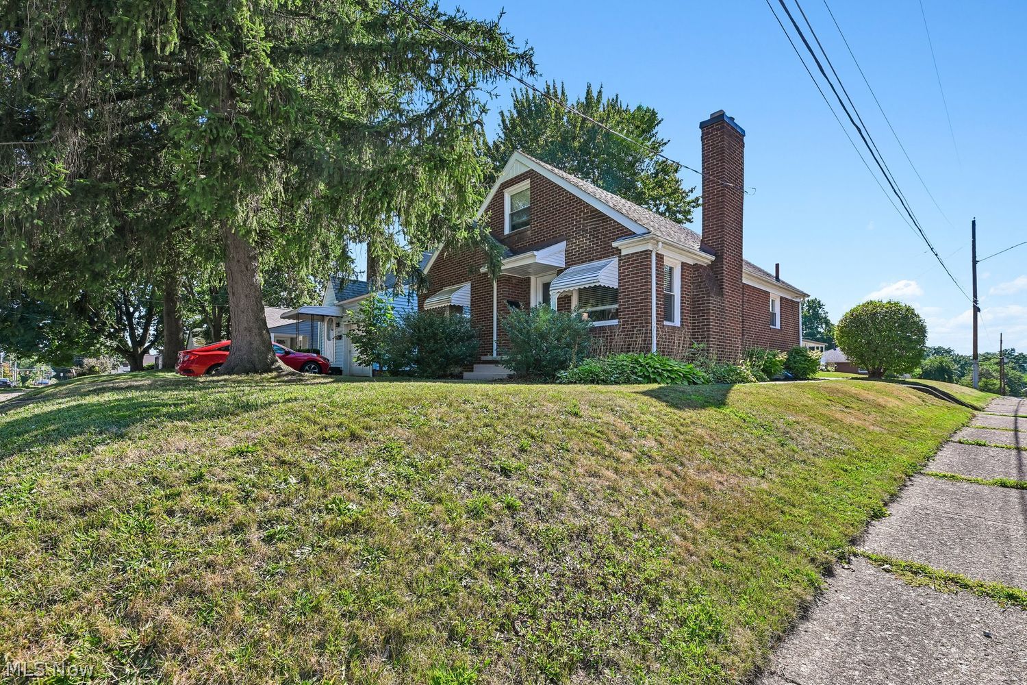 2027 Gibbs Avenue NE Canton OH 44714