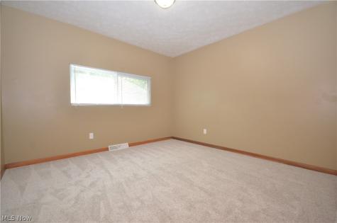 625 Hillman Road Akron OH 44312