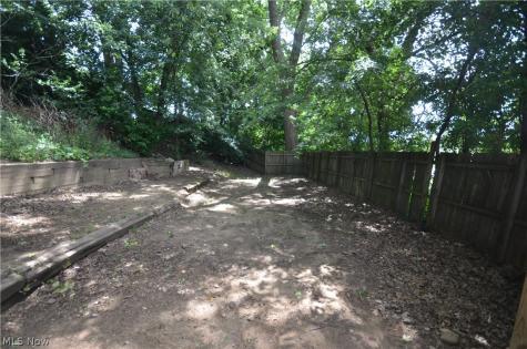 625 Hillman Road Akron OH 44312