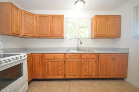625 Hillman Road Akron OH 44312