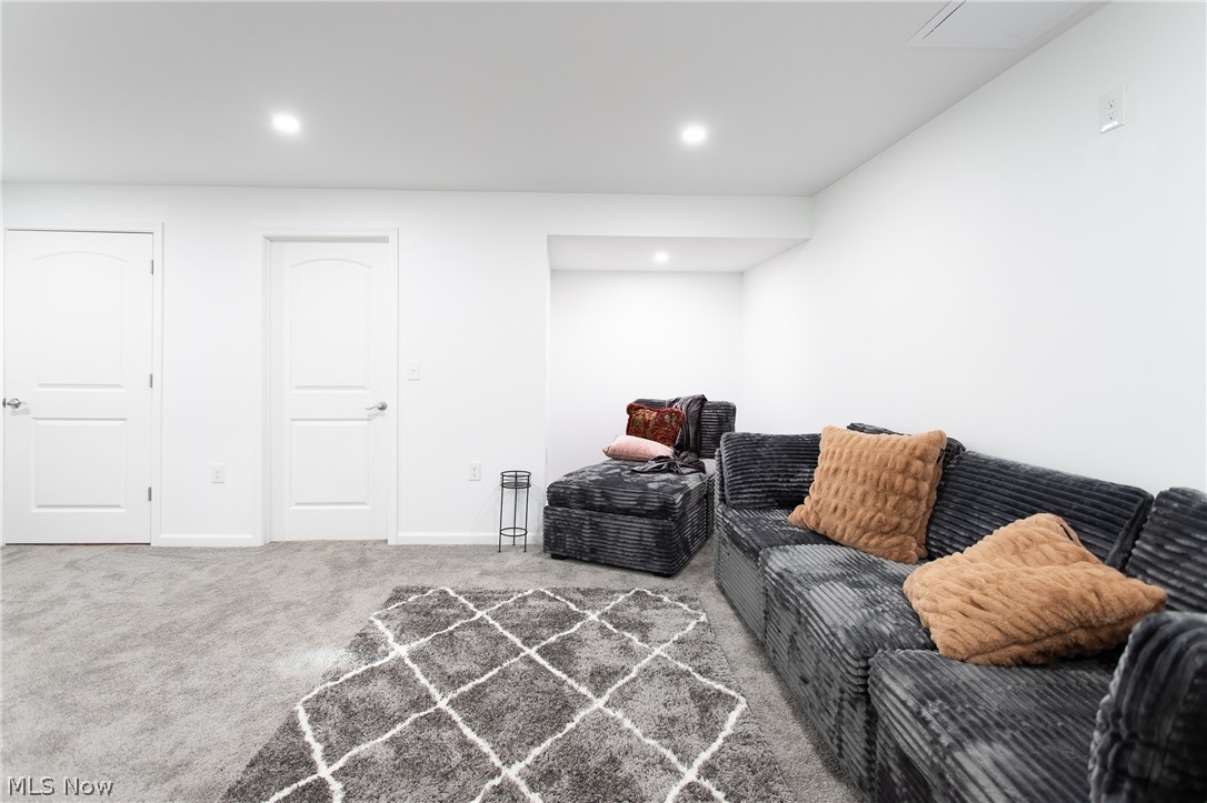 24431 Hartland Road Euclid OH 44123