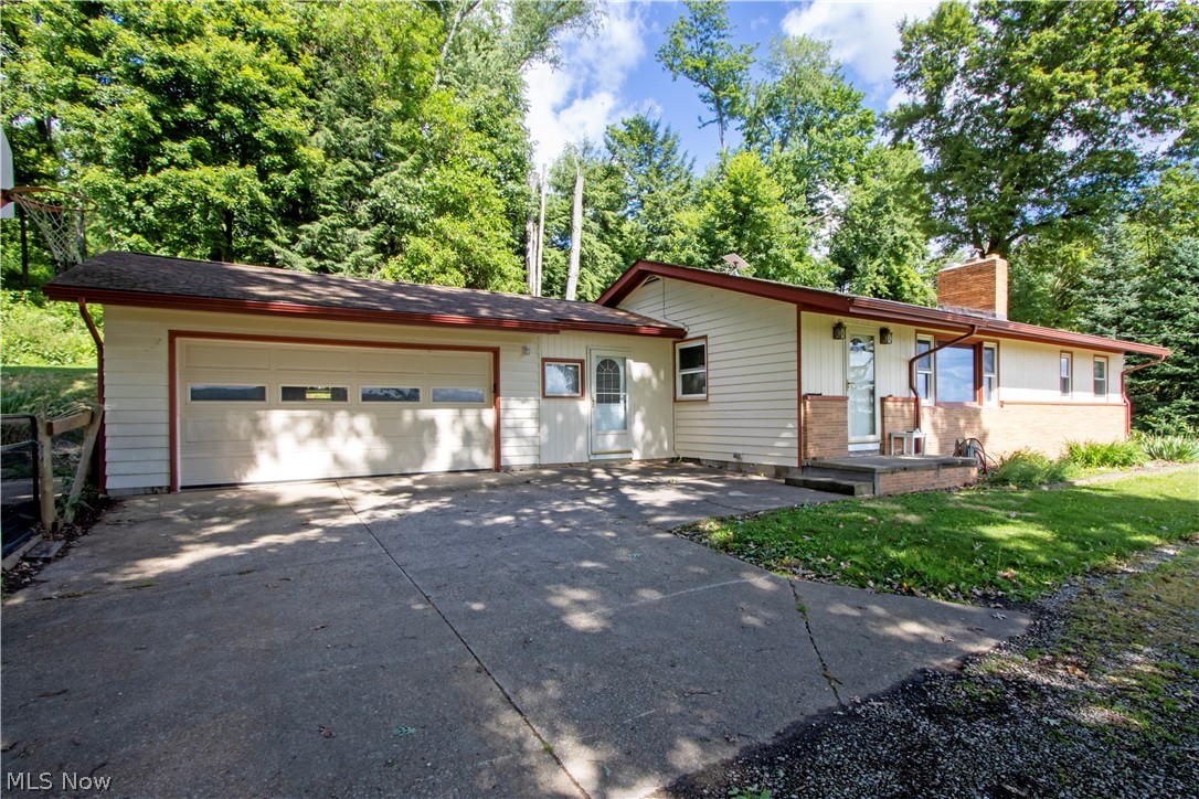 7241 S Funk Road Shreve OH 44676