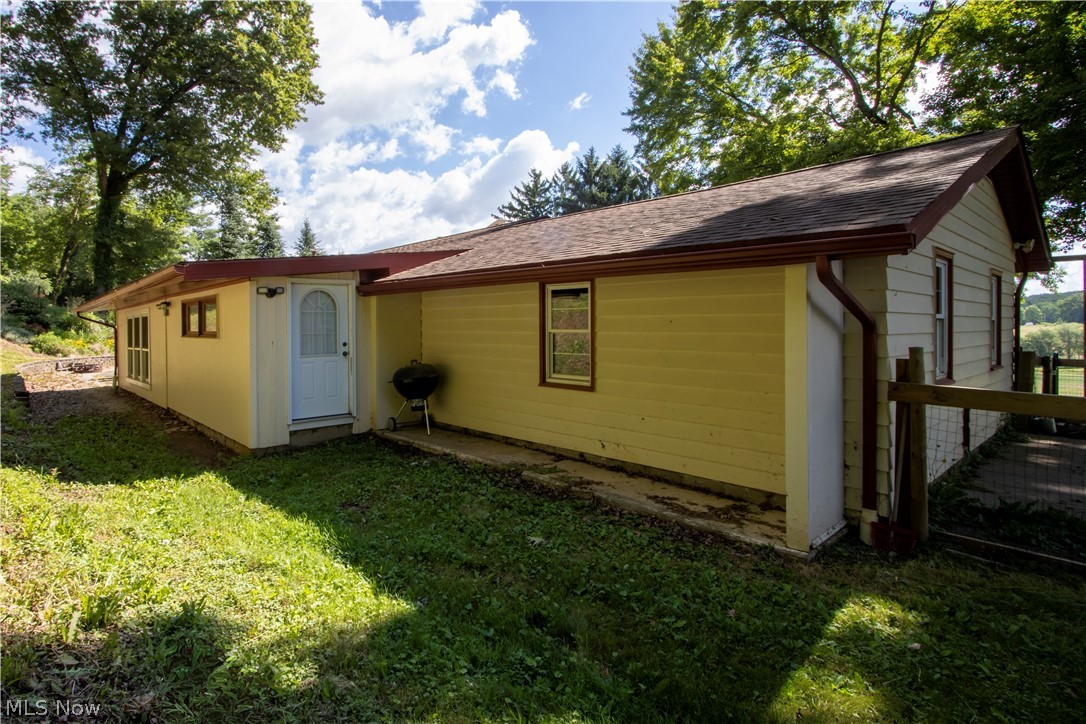 7241 S Funk Road Shreve OH 44676