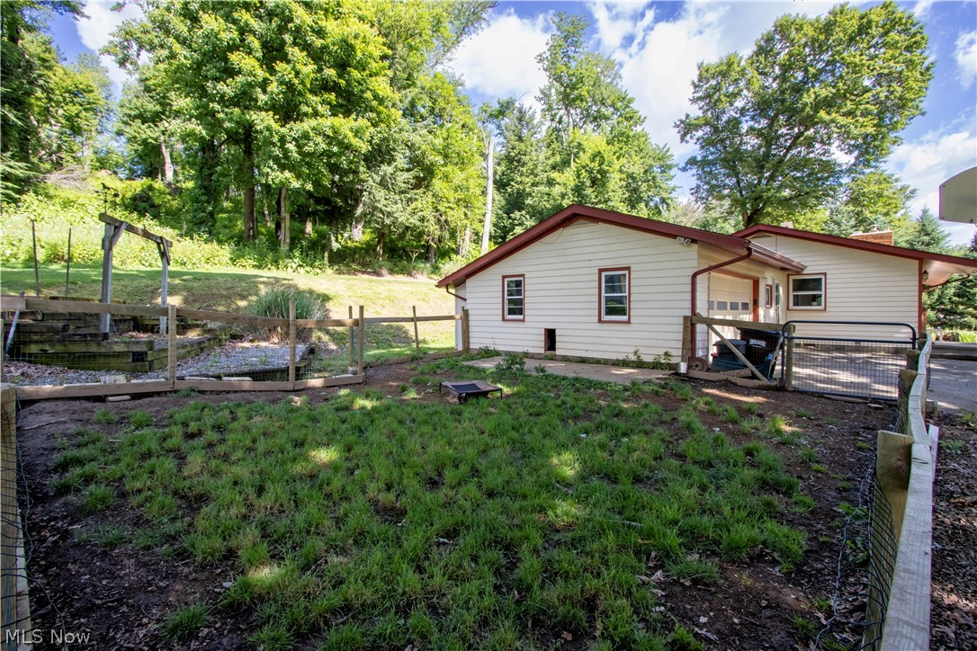 7241 S Funk Road Shreve OH 44676