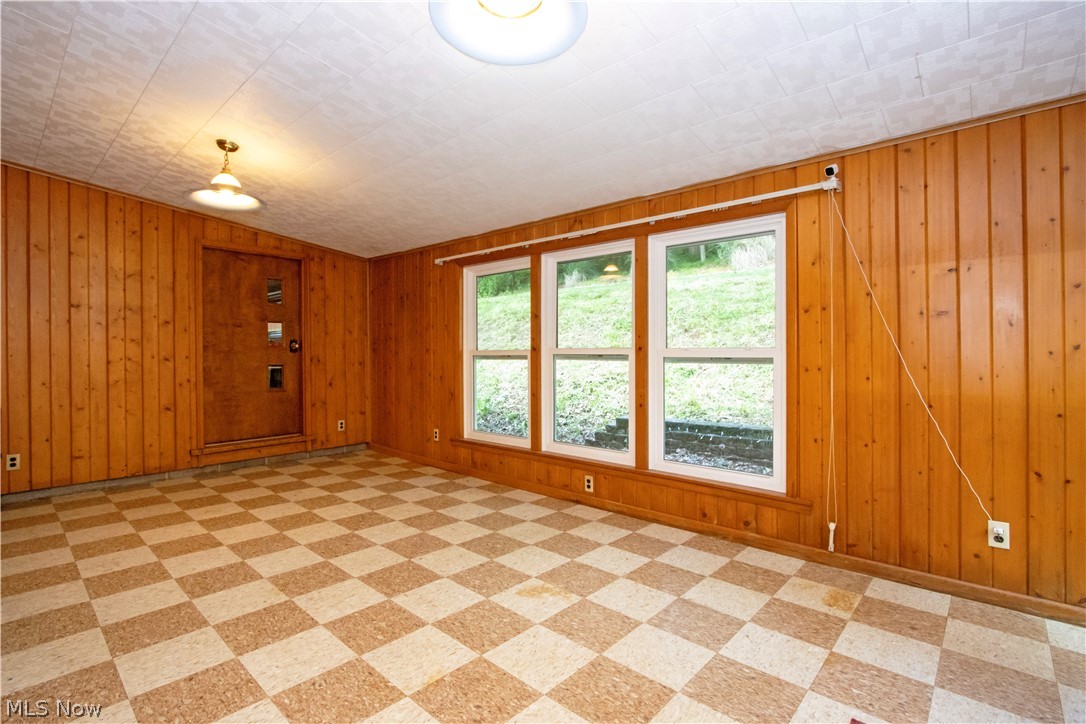 7241 S Funk Road Shreve OH 44676