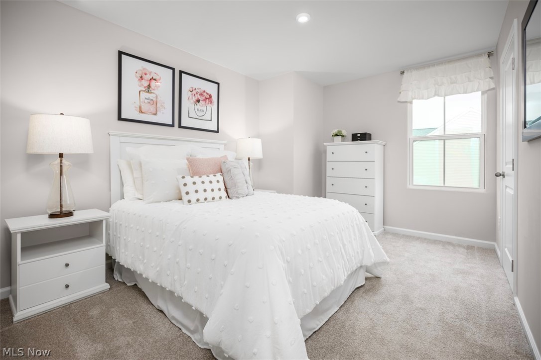 371 Lily Lane Elyria OH 44035