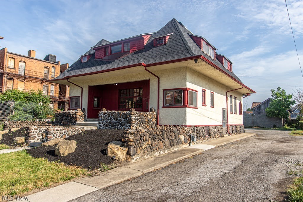 135 Porter Street NE Warren OH 44483