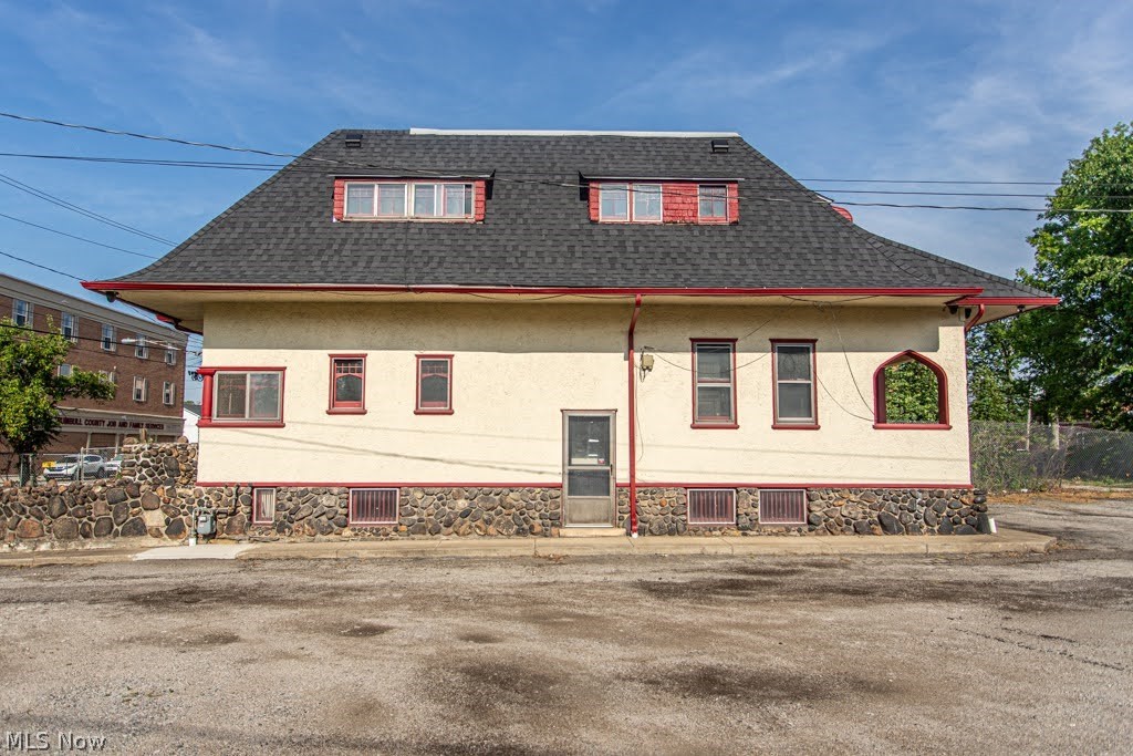 135 Porter Street NE Warren OH 44483