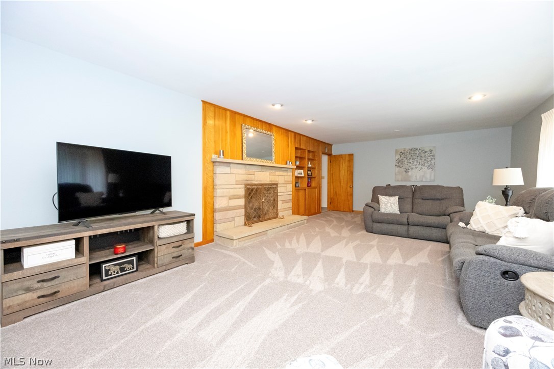 530 E Paradise Street Orrville OH 44667