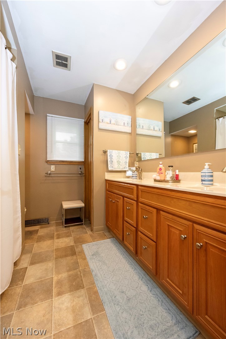 530 E Paradise Street Orrville OH 44667