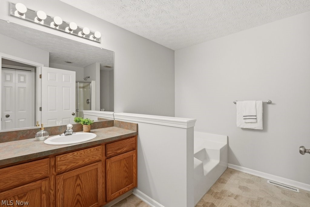 12786 Heritage Trail North Royalton OH 44133