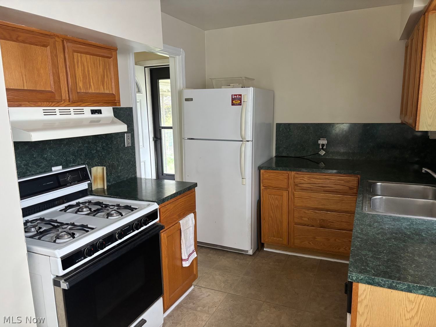 10917 Governor Avenue Cleveland OH 44111