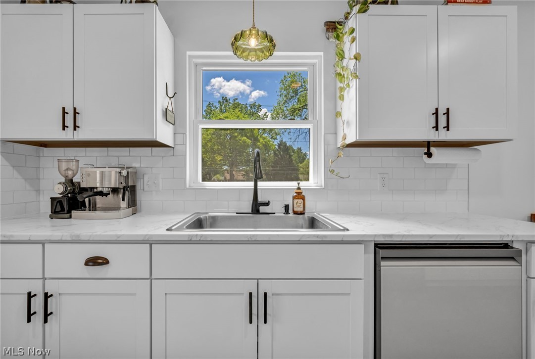 2834 W Wallings Road Broadview Heights OH 44147