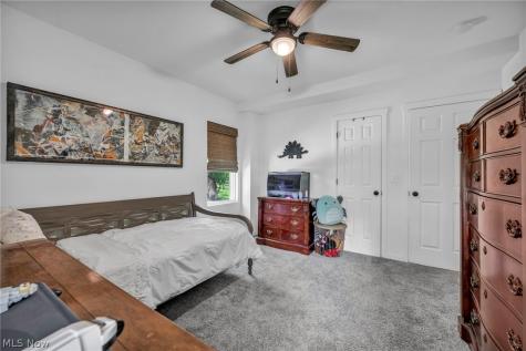 2834 W Wallings Road Broadview Heights OH 44147
