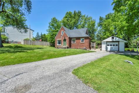 2834 W Wallings Road Broadview Heights OH 44147