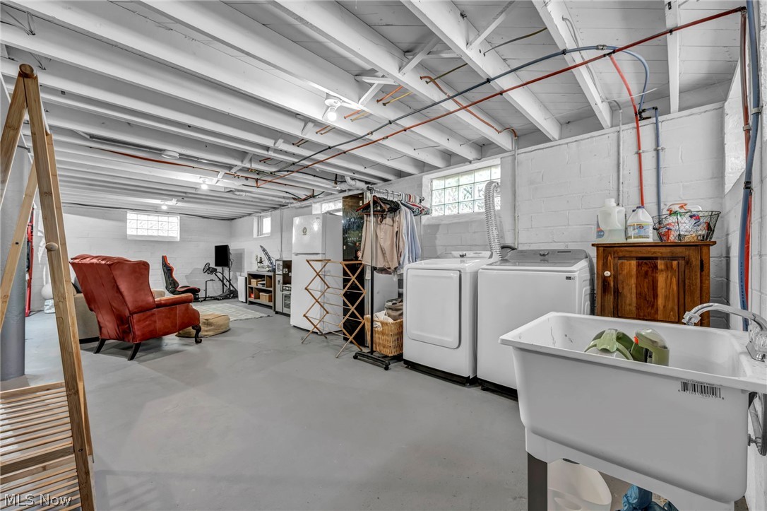 2834 W Wallings Road Broadview Heights OH 44147