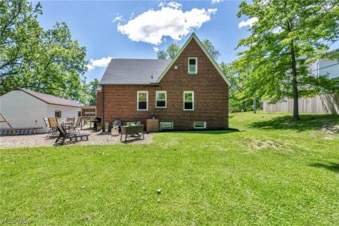 2834 W Wallings Road Broadview Heights OH 44147