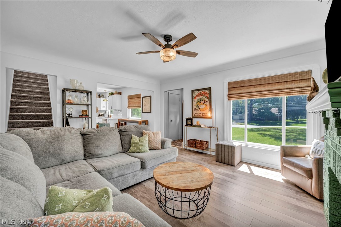 2834 W Wallings Road Broadview Heights OH 44147