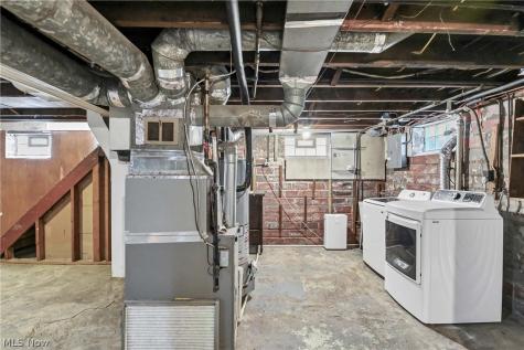 4545 Broadale Road Cleveland OH 44109