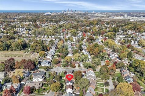 4545 Broadale Road Cleveland OH 44109