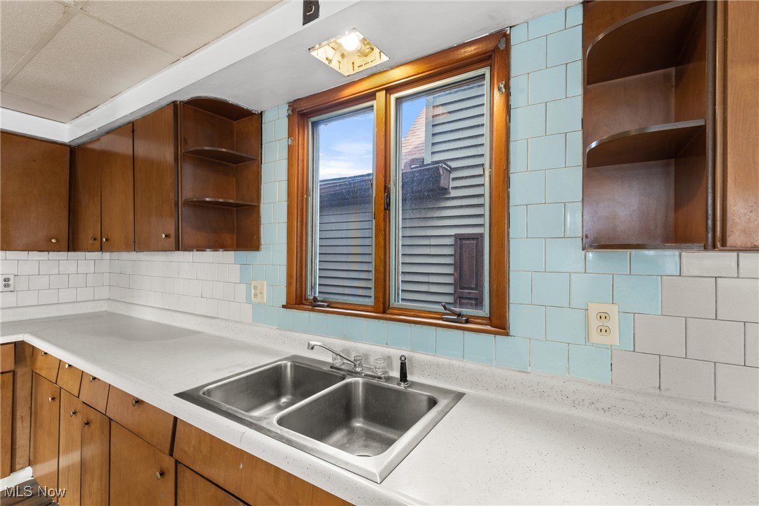 515 Walden Avenue Tiltonsville OH 43963
