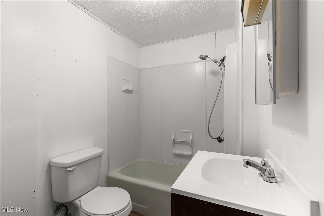 515 Walden Avenue Tiltonsville OH 43963