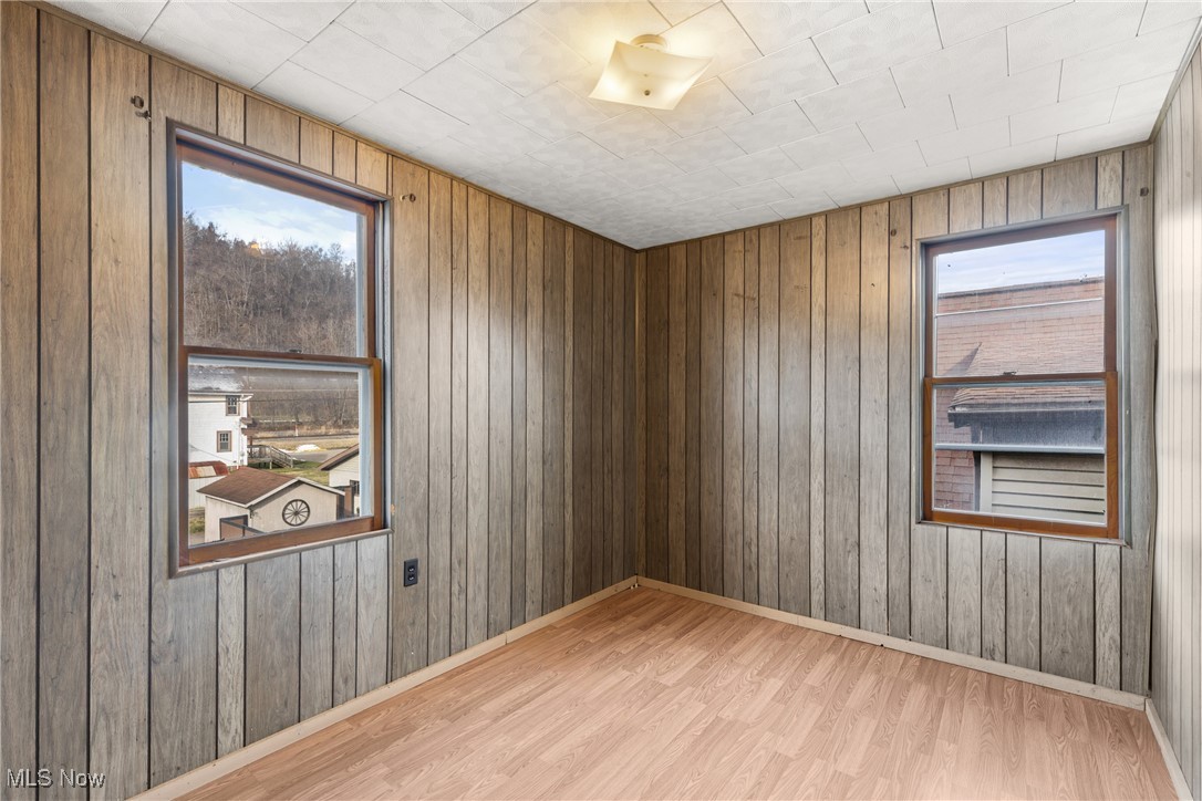 515 Walden Avenue Tiltonsville OH 43963