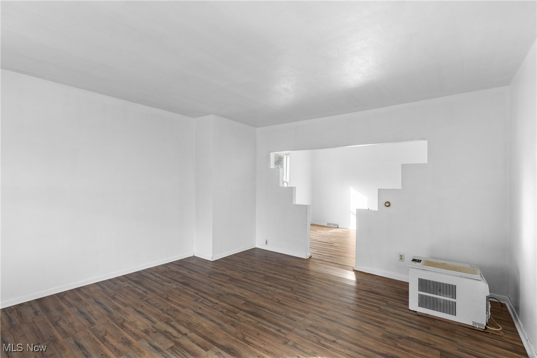 515 Walden Avenue Tiltonsville OH 43963