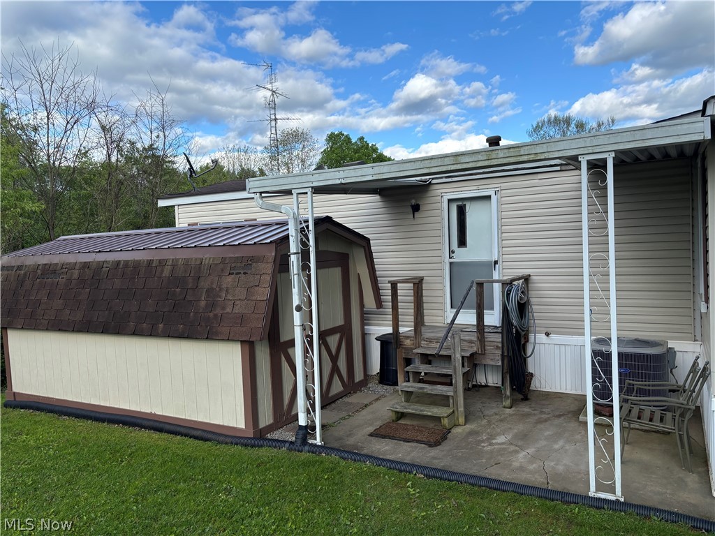 1931 Campground Road Wellsville OH 43968
