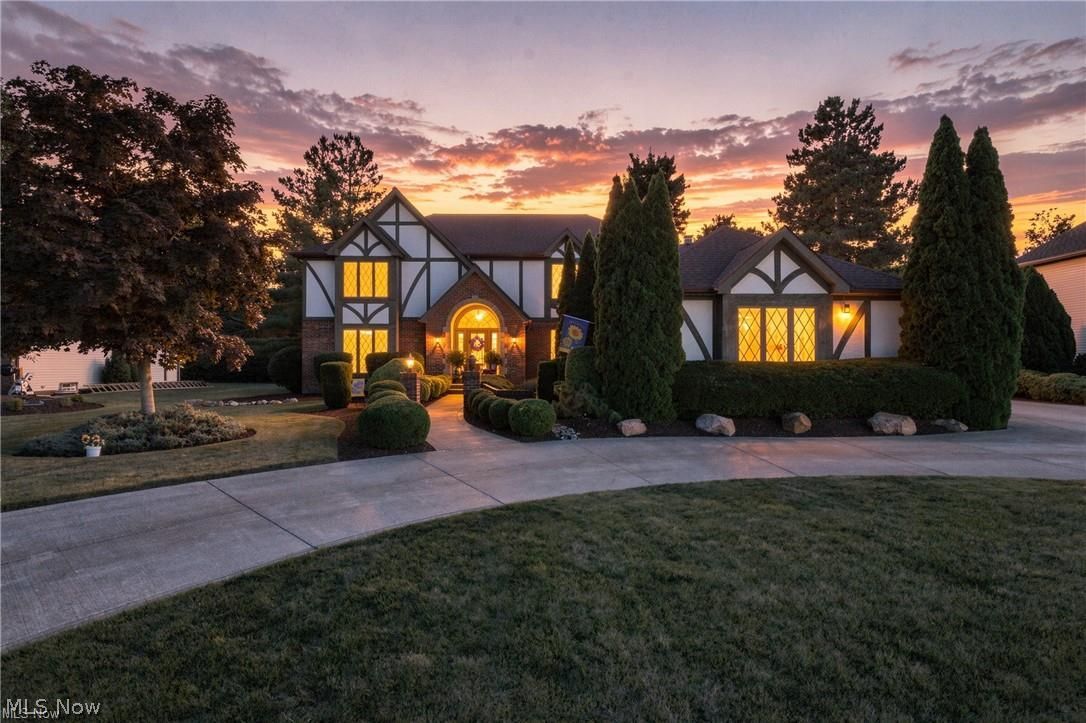 North Royalton OH, 14812 Lancelot Lane W