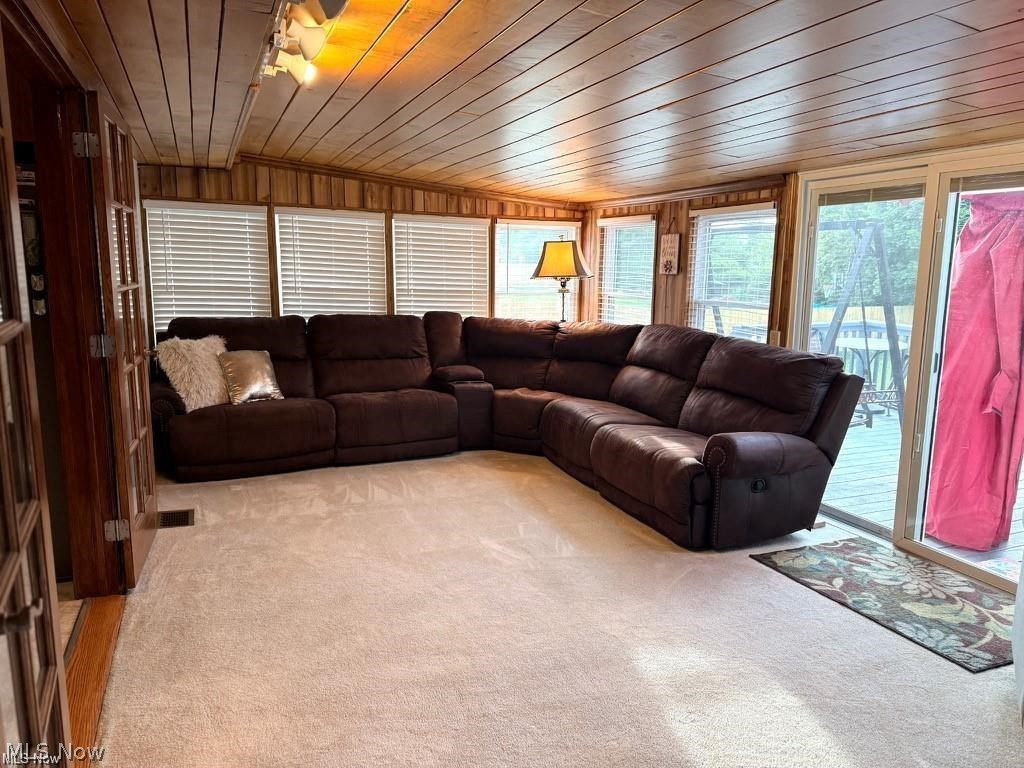 10457 Persimmon Street NW Canal Fulton OH 44614