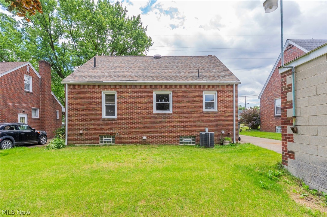 1340 E Boston Avenue Youngstown OH 44502