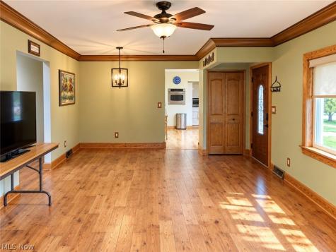 10869 Lafayette Drive Parma Heights OH 44130