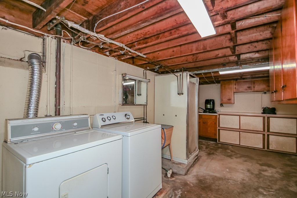 944 Larkridge Avenue Youngstown OH 44512