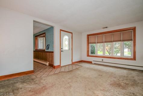 944 Larkridge Avenue Youngstown OH 44512