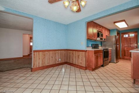 944 Larkridge Avenue Youngstown OH 44512