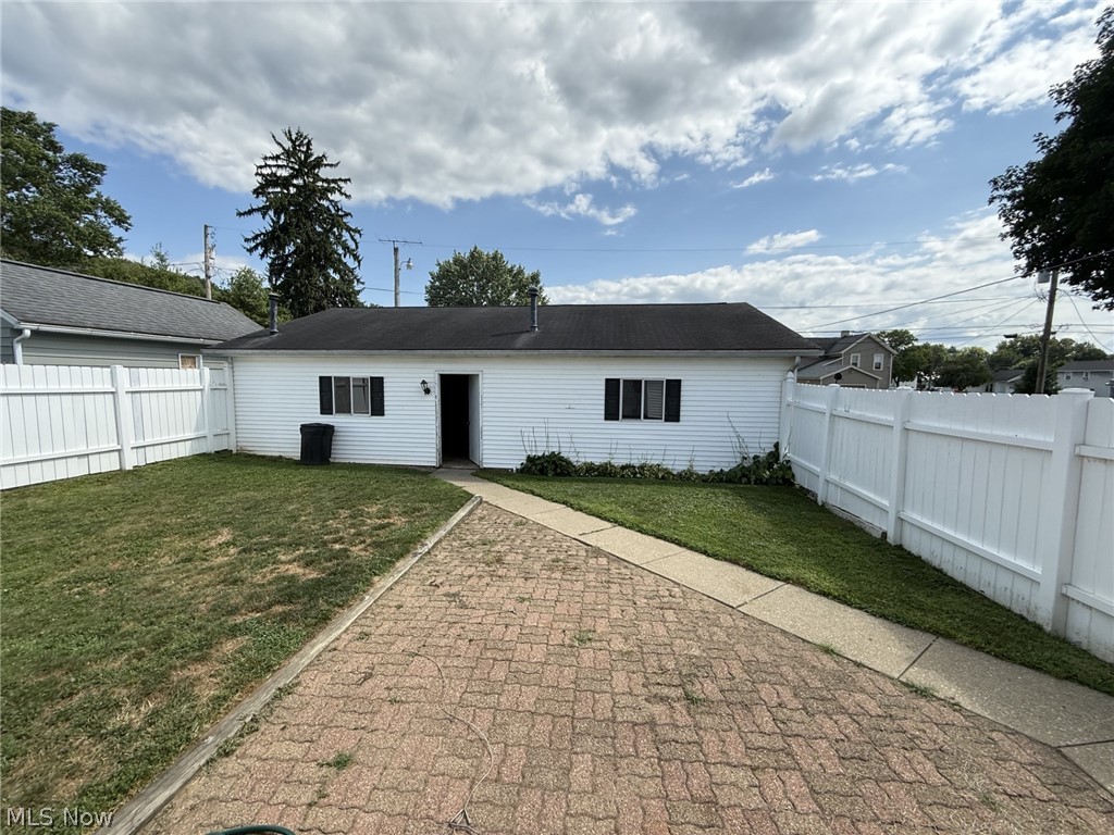 1615 Orange Street Coshocton OH 43812