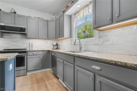 120 Boulder Boulevard Peninsula OH 44264