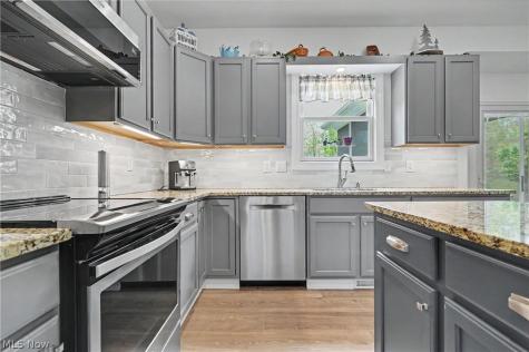 120 Boulder Boulevard Peninsula OH 44264