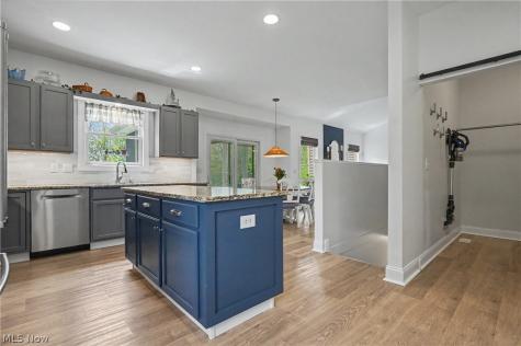 120 Boulder Boulevard Peninsula OH 44264