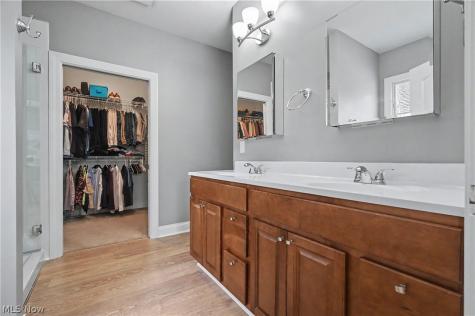 120 Boulder Boulevard Peninsula OH 44264