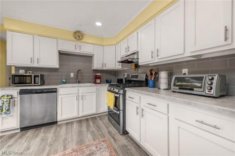 2772 Serra Vista Drive Stow OH 44224