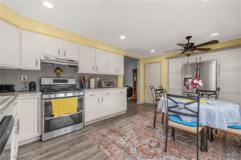 2772 Serra Vista Drive Stow OH 44224
