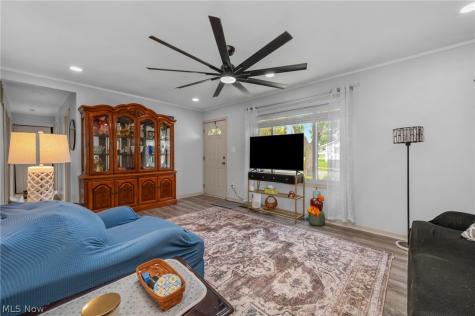 2772 Serra Vista Drive Stow OH 44224