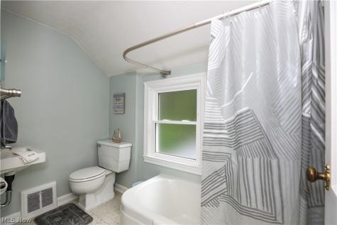 748 Cedar Avenue Ravenna OH 44266