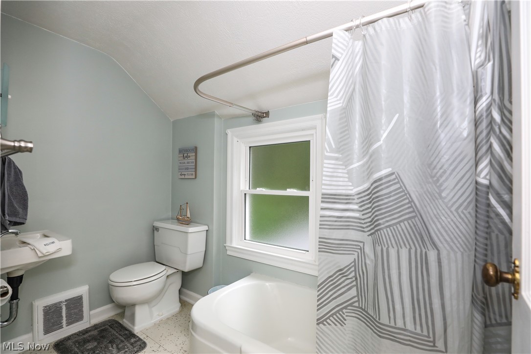 748 Cedar Avenue Ravenna OH 44266