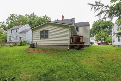 748 Cedar Avenue Ravenna OH 44266