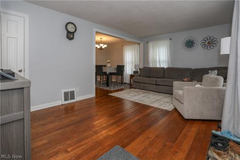 748 Cedar Avenue Ravenna OH 44266