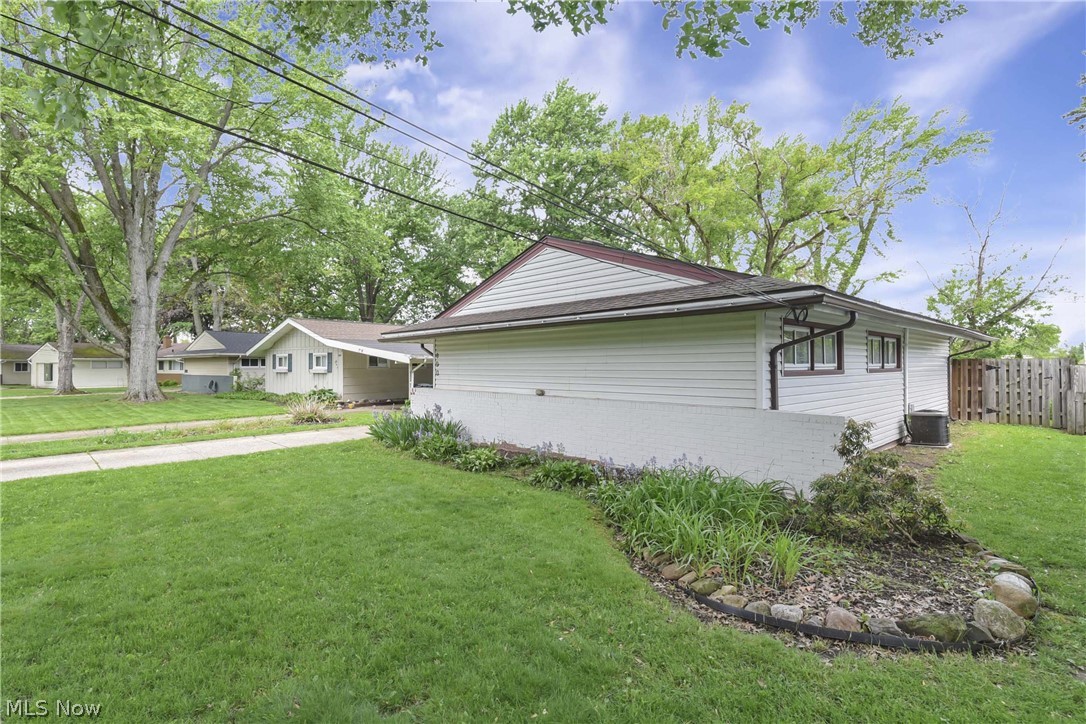 490 Abbyshire Drive Berea OH 44017
