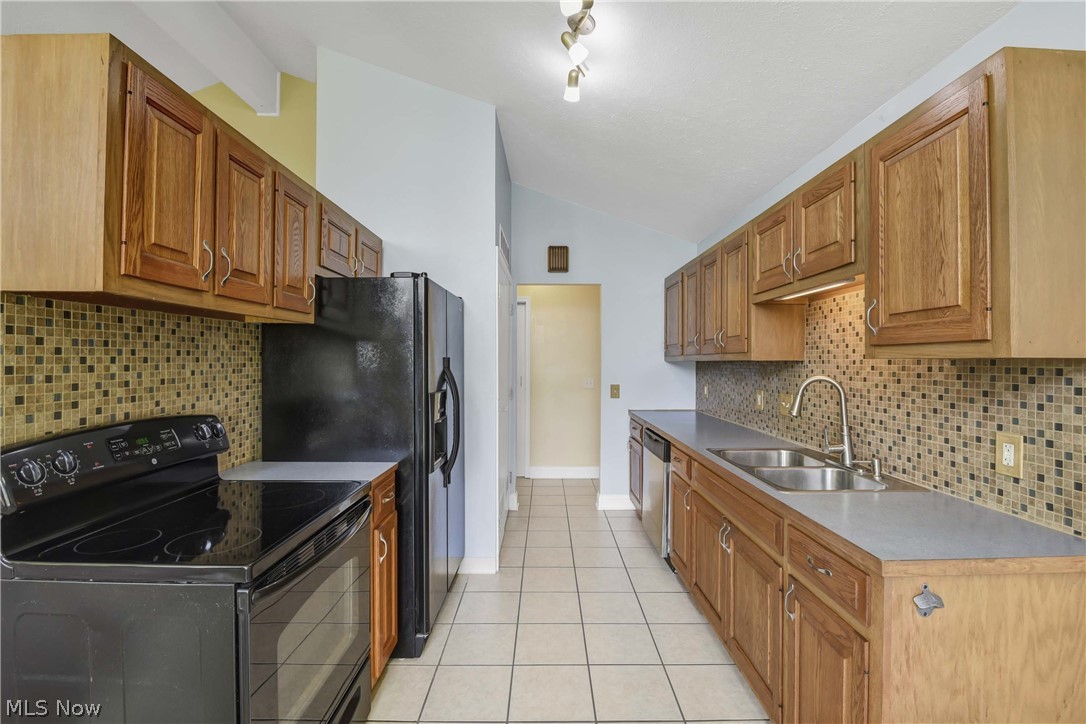 490 Abbyshire Drive Berea OH 44017